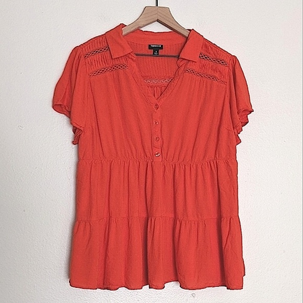 Torrid Tiered Flowy V Neck Blouse size 1